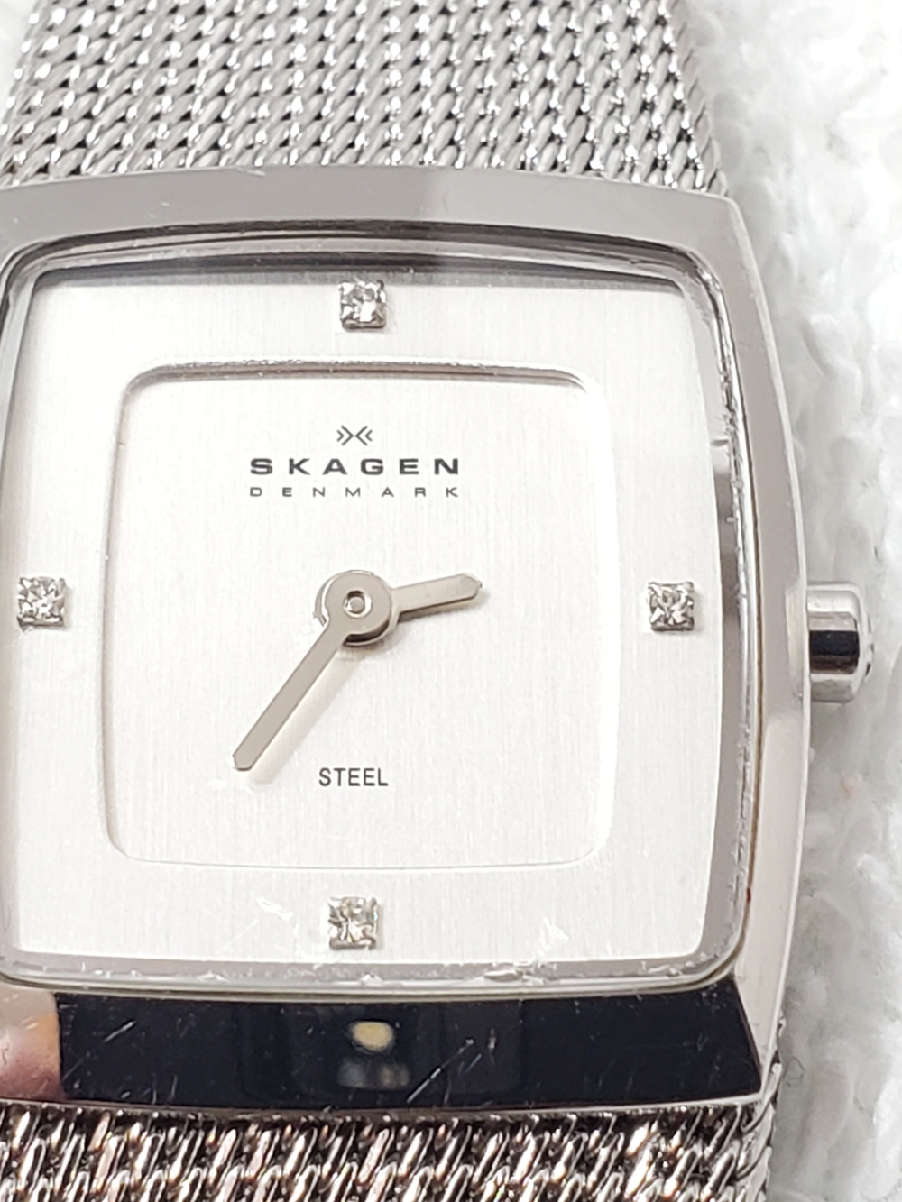 Skagen Denmark Mesh Band Stainless Steel Women's Watch Silver 4 Diamonds Dial